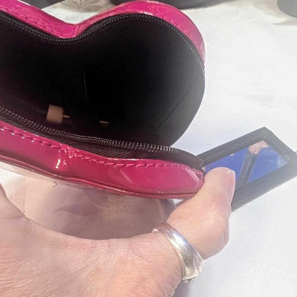 YSL Beauté Pink Heart Makeup Pouch With Mirror - Picture 3 of 4